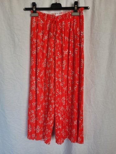 Stoere rode plissee broek mt 152 merk Zara Kids, Broek, Meisje, ., Ophalen of Verzenden