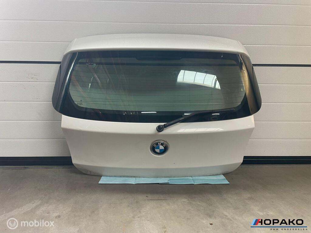 Kofferklep BMW 1 serie E81 E87 met ruit | Alpinweiss 300, Gebruikt, Achterklep, Einsteinlaan 5 rijswijk, Bmw