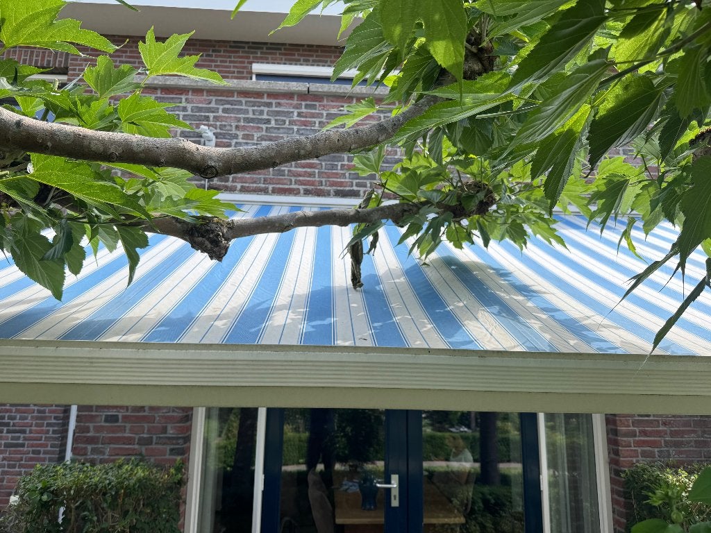 kniearm zonnescherm, 4x2,5m elektrisch bediend, Ophalen, Gebruikt, Elektrisch, 150 tot 300 cm
