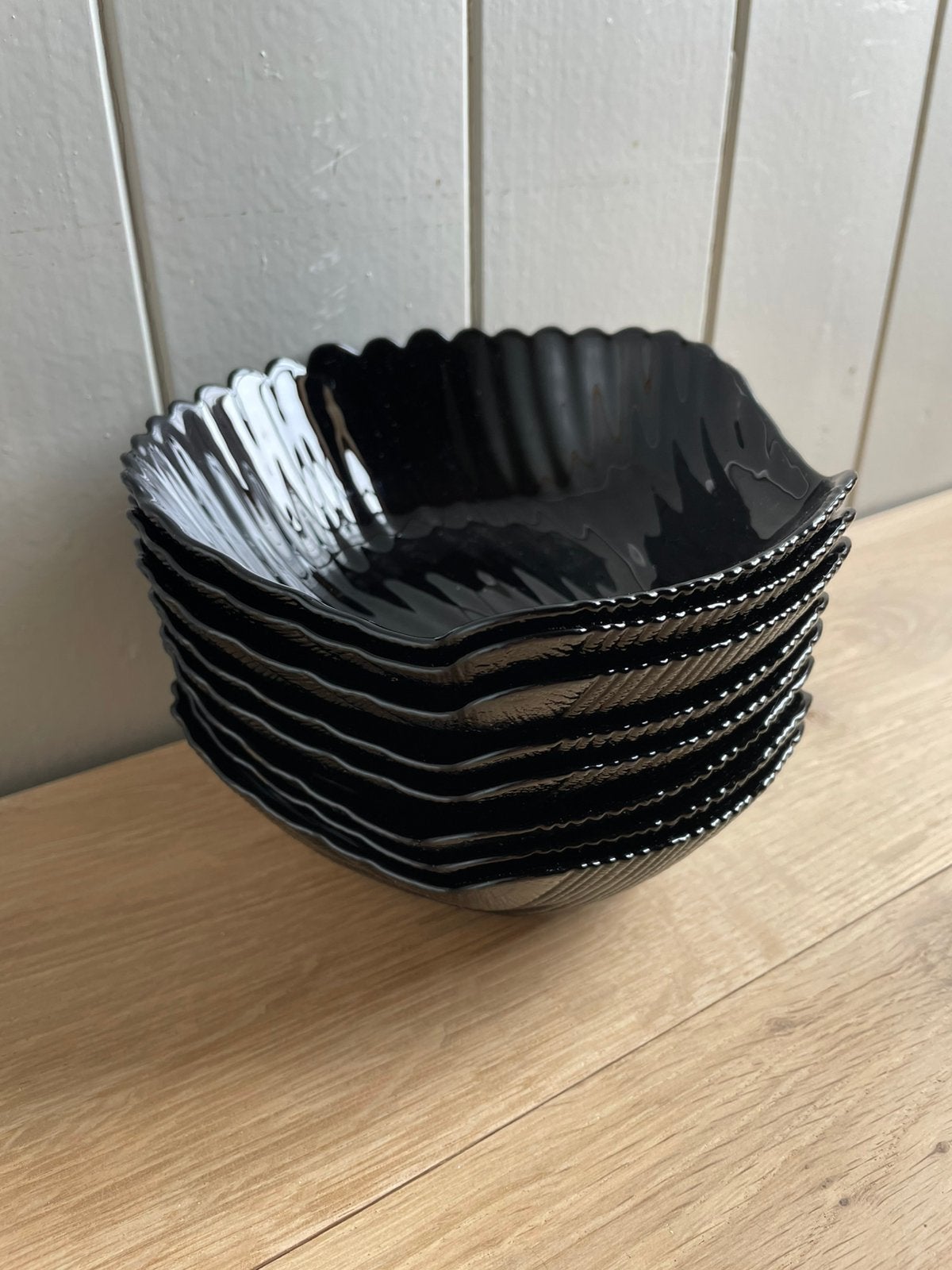 Vintage Arcoroc St Jacobs schelpen 8 delige kommen set., Overige merken, Ophalen of Verzenden, Kom(men), Overige stijlen