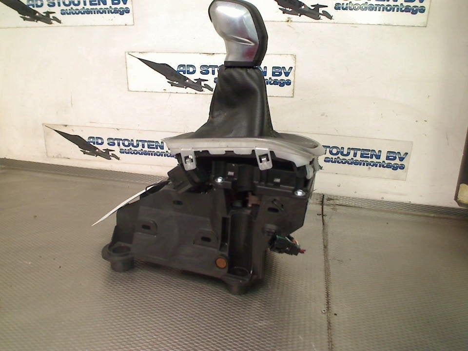 Versnellingspook Citroën C3 (SX/SW) (2016-07/..) 9814628080, Gebruikt, Citroën, Kontakt-citroen@citroen.com, Citroën Deutschland GmbH