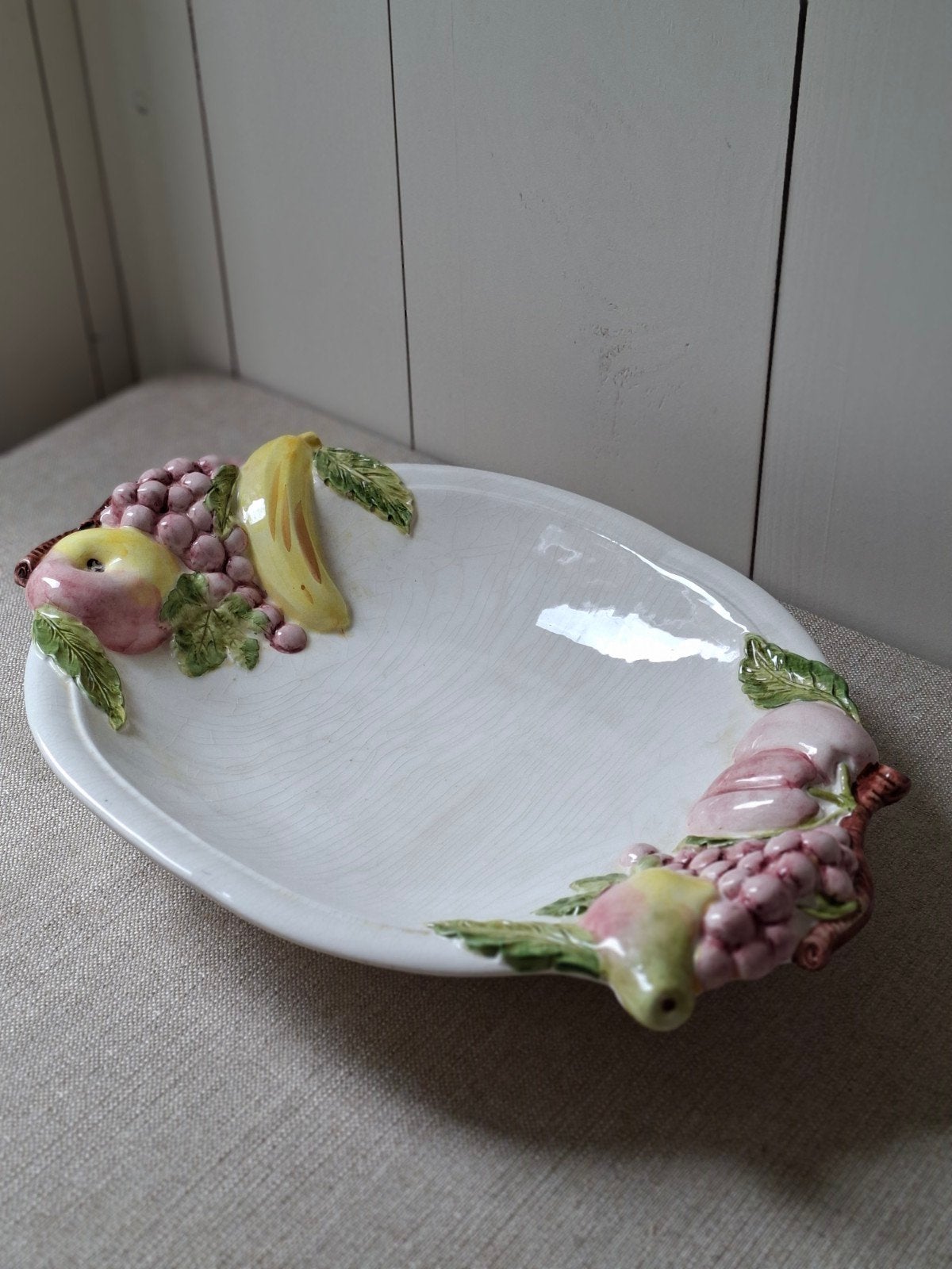 Vintage Italiaanse Bassano Barbotine Fruitschaal 38cm, Huis en Inrichting, Keuken | Servies, Gebruikt, Ophalen of Verzenden, Schaal of Schalen