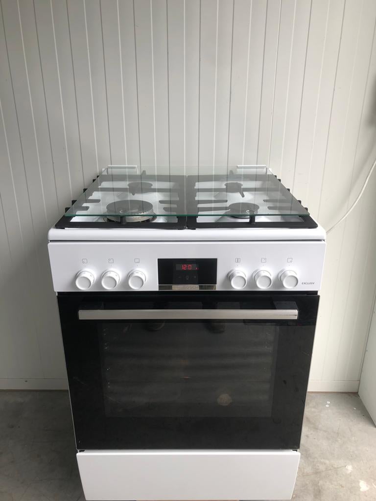 Bosch gasfornuis wokbrander grill hete lucht in nette staat, 60 cm of meer, Zo goed als nieuw, Energieklasse A of zuiniger, Gas
