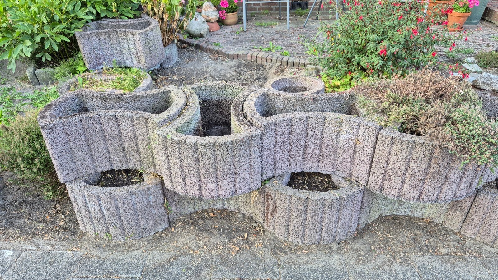 stapelbare betonnen bloembakken, Tuin en Terras, Bloembakken en Plantenbakken, Ophalen, Gebruikt, Rond, Minder dan 30 cm