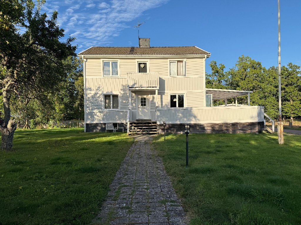 Ruime gezinswoning in het mooie Småland, Zweden, Huizen en Kamers, Buitenland, 8 kamers, 138 m², Verkoop zonder makelaar, Landelijk