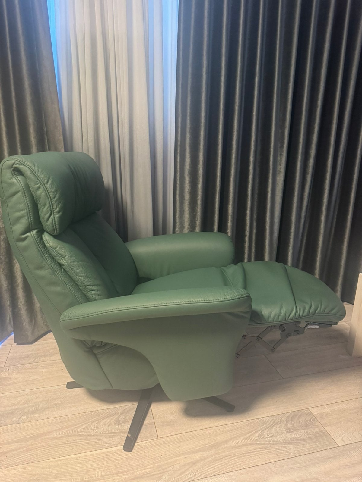Himolla relax fauteuil incl poef, Ophalen, Zo goed als nieuw, Minder dan 50 cm
