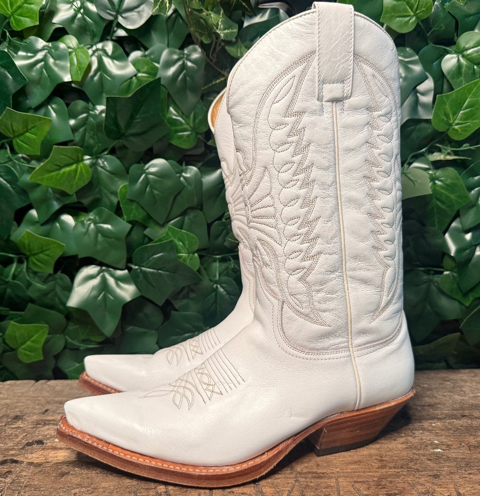 Nieuwe prachtige laarzen van sendra maat 42, Sendra, Wit, Boots, Nieuw