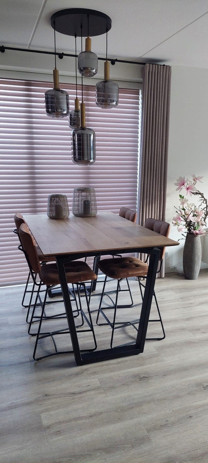 Nette bartafel met 4 barstoelen van Henderz & Hazel, Ophalen, Zo goed als nieuw, Rechthoekig
