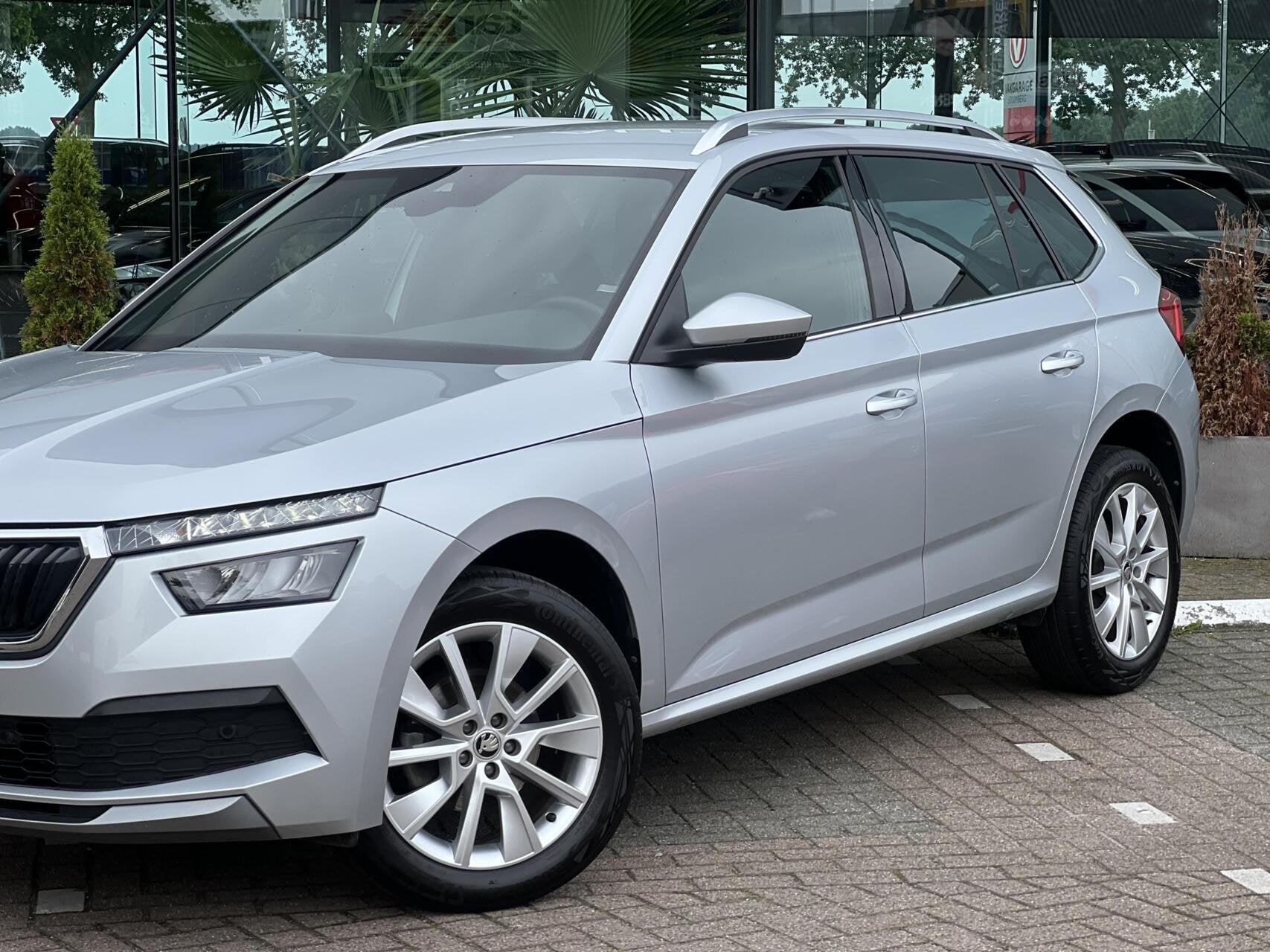 Skoda Kamiq 1.0 TSI Automaat sportstoelen stoelverw, Stof, Zwart, 1156 kg, Bedrijf