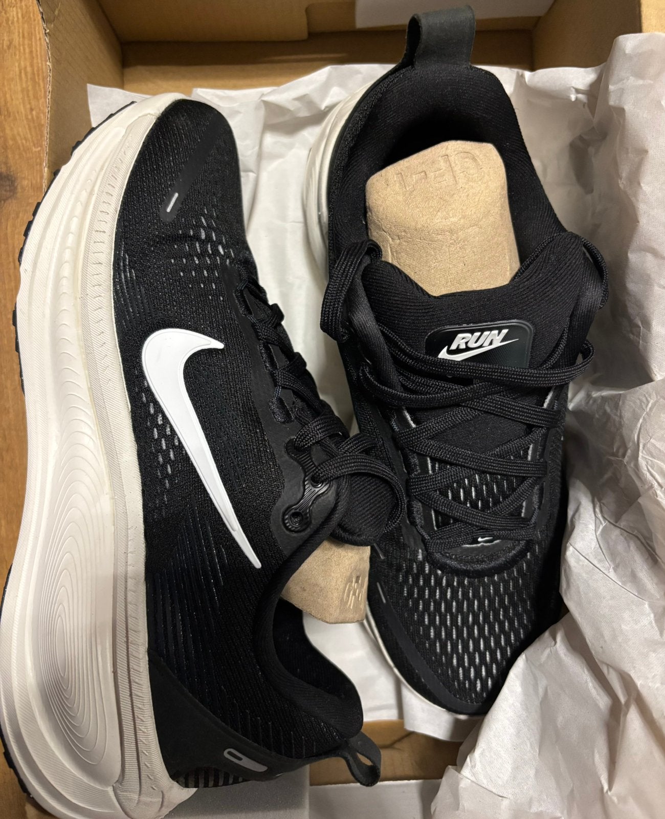 Nike Vomero 18 Zwart/Wit - Maat 37- Gloednieuw, Ophalen of Verzenden, Zo goed als nieuw, Schoenen