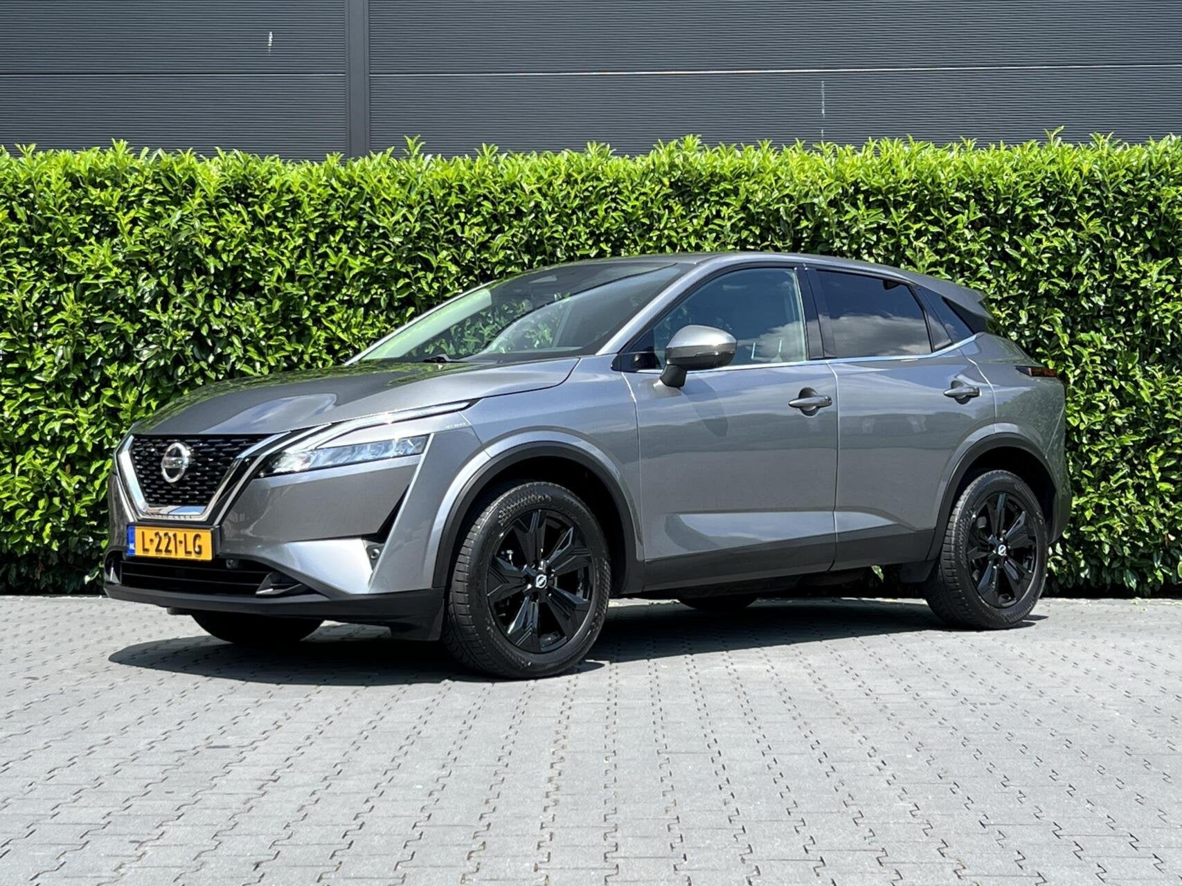 Nissan Qashqai 1.3 MHEV N-Connecta, NIEUW MODEL NL AUTO, NAP, Auto's, Voorwielaandrijving, 1304 kg, Gebruikt, Euro 6