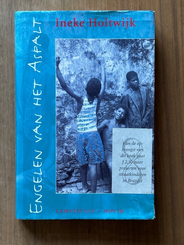 Boek: Engelen van het asfalt - Ineke Holtwijk, Ophalen of Verzenden, Gelezen