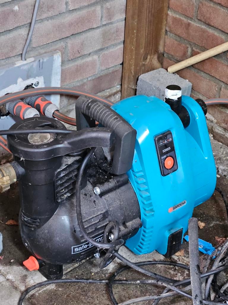 Goedwerkende Gardena beregeningspomp 1300W, 5000 l/u, Tuin en Terras, Waterpompen, Ophalen, Gebruikt, Elektrisch, Beregeningspomp