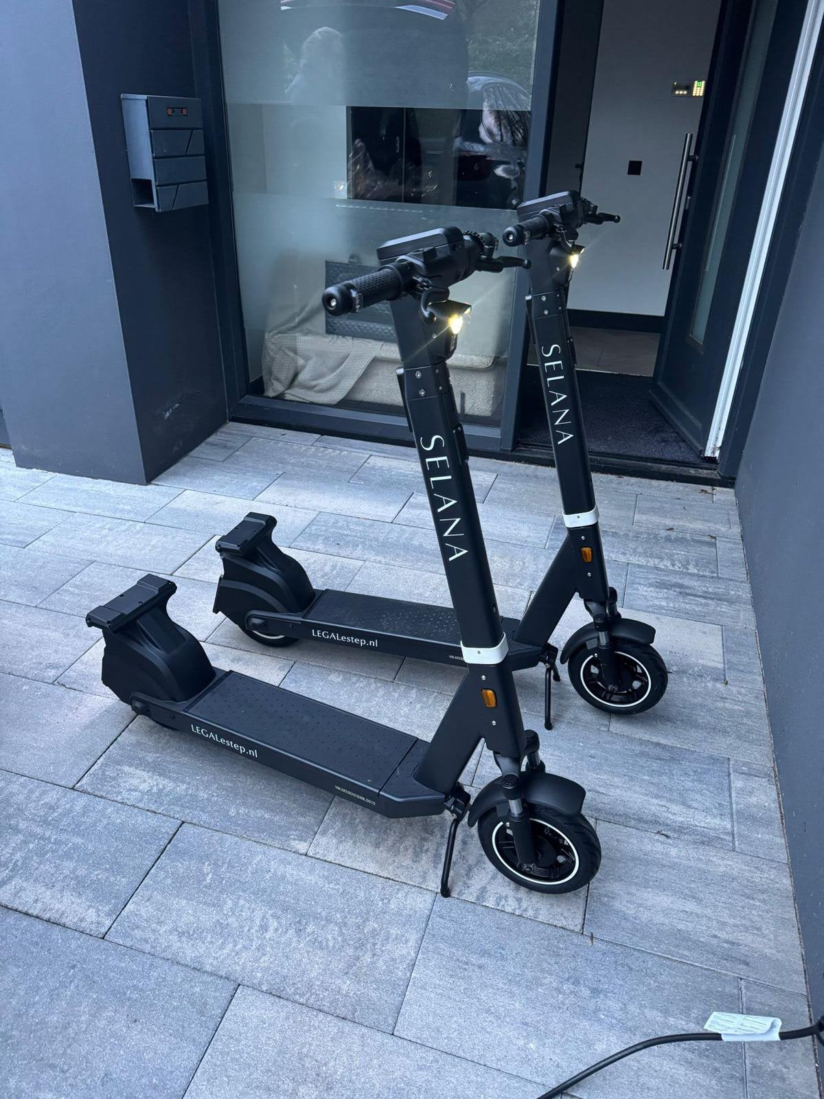 SELANA Alpha RDW-Goedgekeurde E-Step - Space Black, Ophalen, Zo goed als nieuw, Gewone step