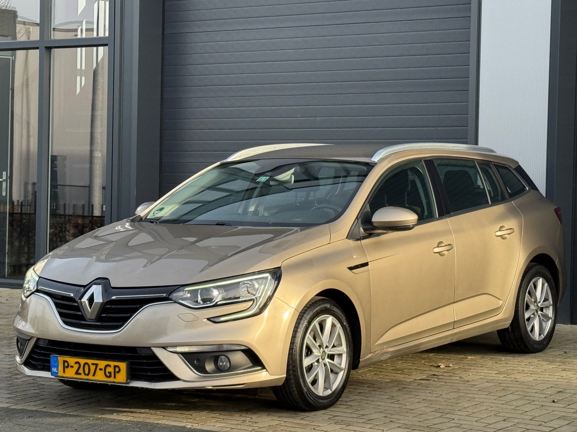 Renault Mégane Estate 1.3 TCe Limited / 2019 / 140 pk, Voorwielaandrijving, Gebruikt, 4 cilinders, 1700 kg