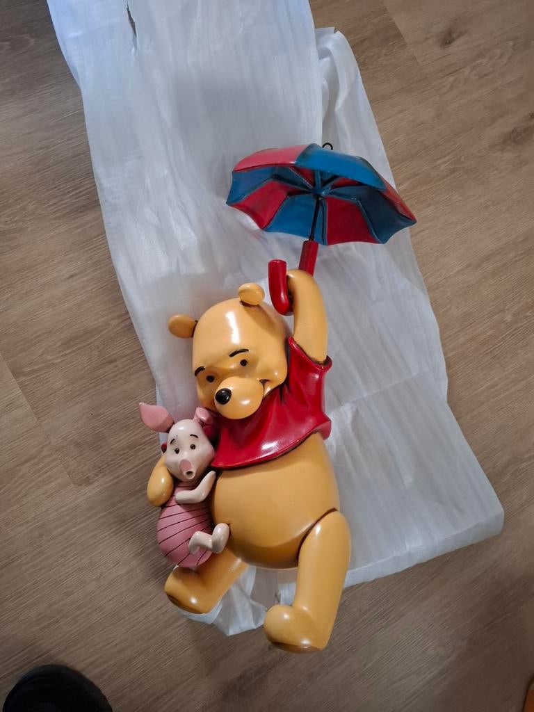 Disney beeld winnie de pooh met knorretje piglet, Ophalen, Winnie de Poeh of vrienden, Zo goed als nieuw, Beeldje of Figuurtje