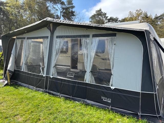 mooie Isabella Ventura Pacific 250D voortent omloop G19/1015, Ophalen, Gebruikt, Polyester, Unico Ventura
