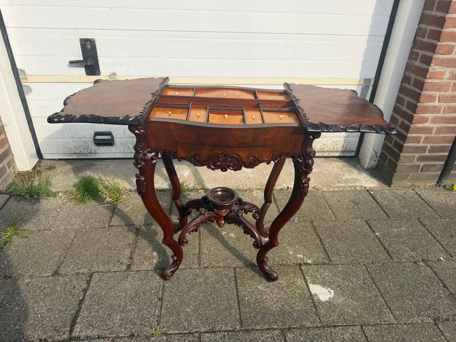 Antieke Naaitafel/Werktafel - 19e Eeuw Rijk Bewerkt Hout, Ophalen of Verzenden