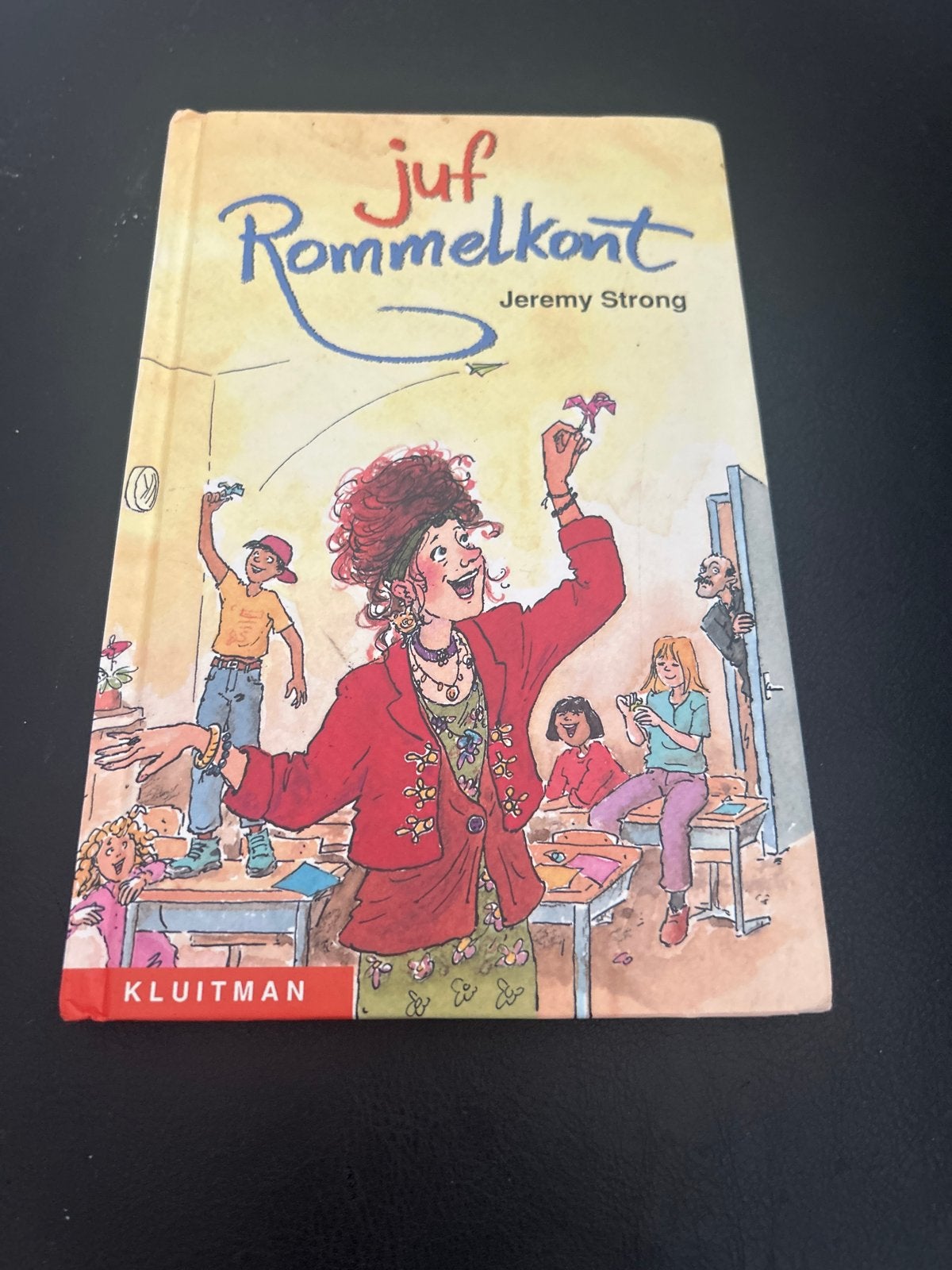 Juf Rommelkont - Jeremy Strong (Kinderboek), Boeken, Ophalen of Verzenden, Gelezen, Fictie