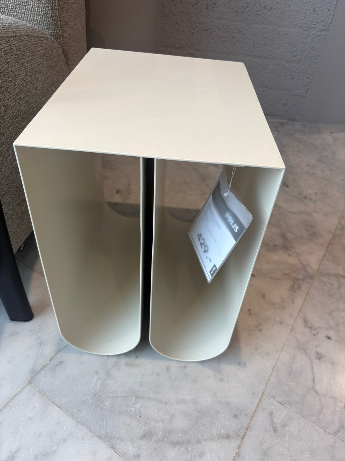 Montel bijzettafel EXTRA AFPRIJZING, Ophalen, Minder dan 55 cm, Metaal of Aluminium, Rond