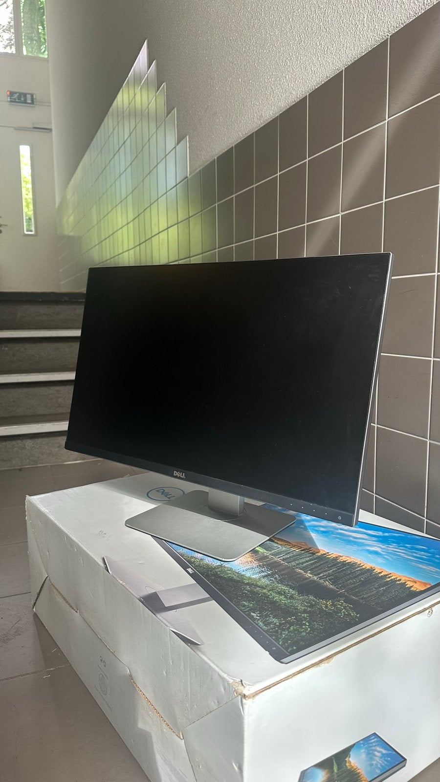 Dell UltraSharp U2715H 27 inch QHD Monitor, Computers en Software, Monitoren, Ophalen, IPS, In hoogte verstelbaar, Zo goed als nieuw