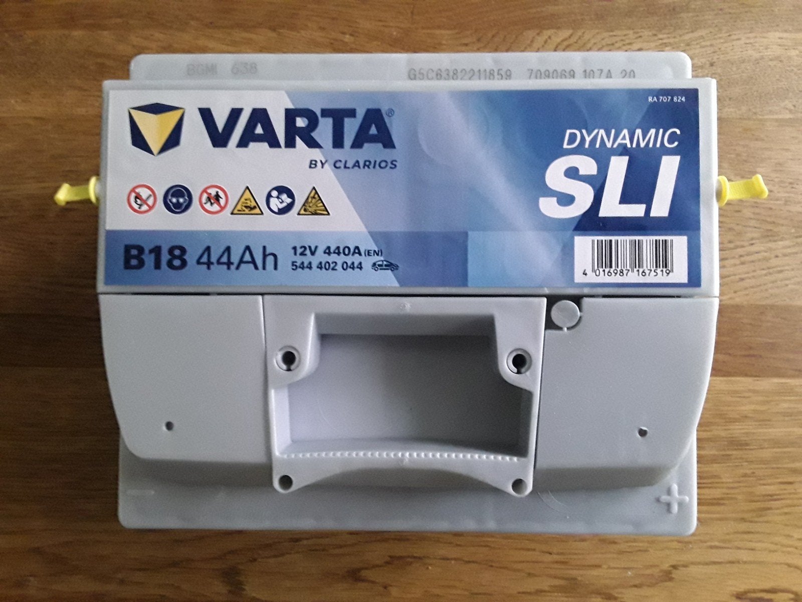 Nieuwe Varta Dynamic SLI B18 44Ah accu, Ophalen, Nieuw, Universele onderdelen