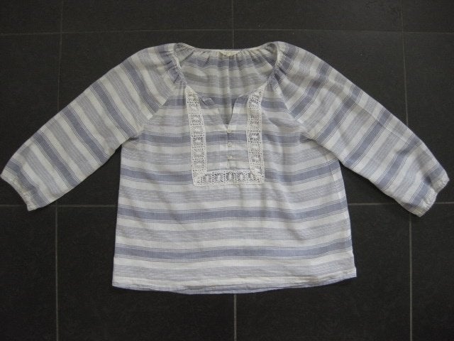 Springfield blouse lichtblauw met wit, kant, mt S, Kleding | Dames, Blauw, Springfield, Ophalen of Verzenden, Zo goed als nieuw