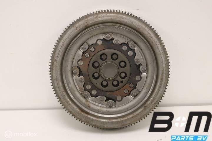 Dubbel massa vliegwiel Audi A3 8V 1.8 TFSI CJS 06J105266Q, Gebruikt