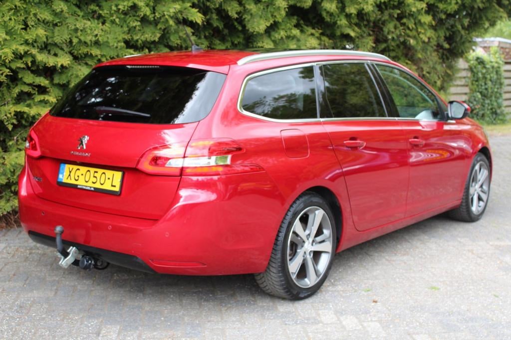 Peugeot 308 SW 1.2 PureTech Blue Lease Premium 110PK | Leder, Voorwielaandrijving, Gebruikt, 1199 cc, 3 cilinders