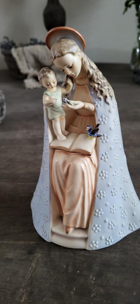 Vintage Hummel Beeldje: Maria met Kind en Vogels, Ophalen