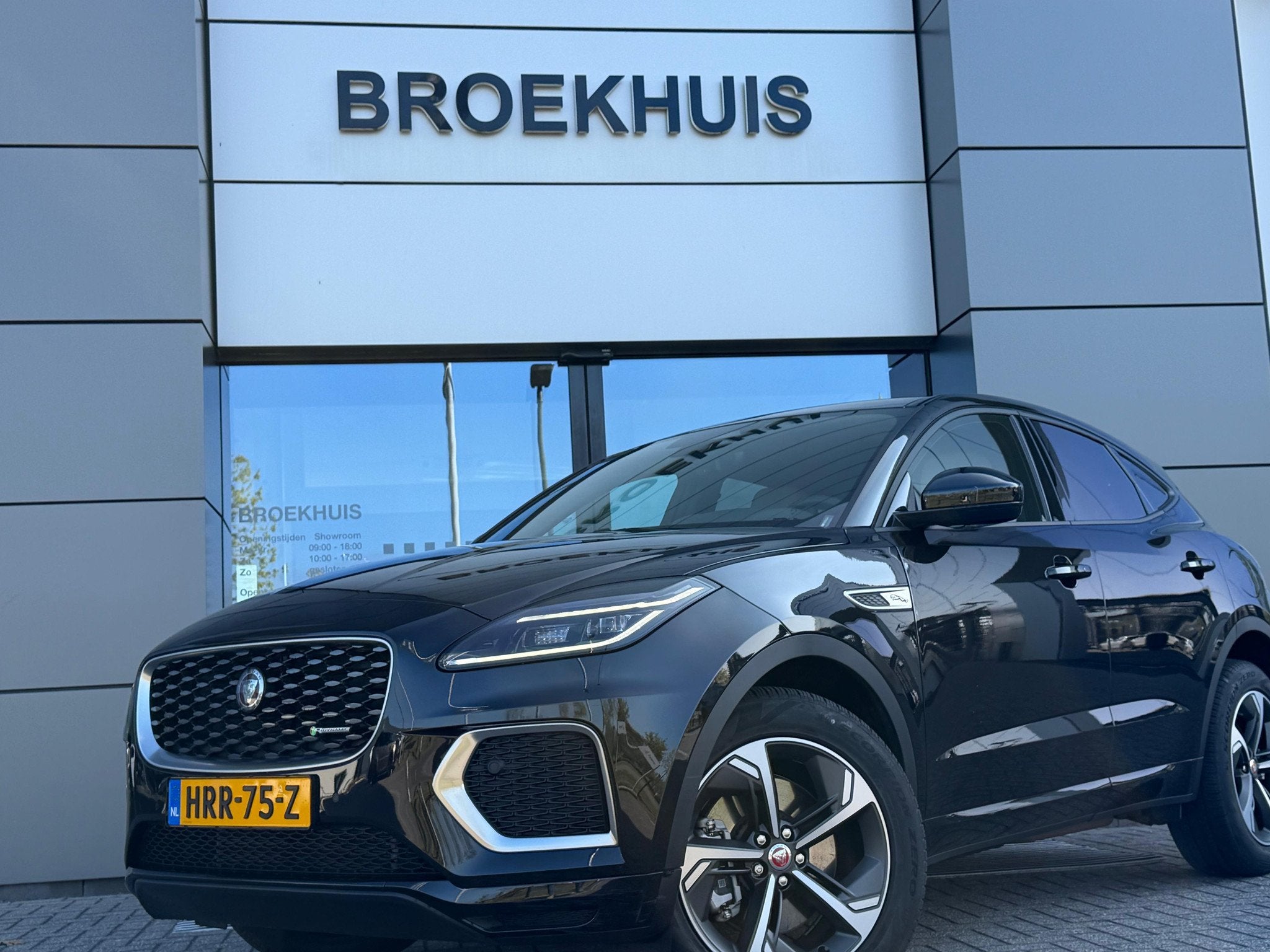 Jaguar E-Pace P300e AWD R-Dynamic SE, Auto's, Euro 6, Zwart, Hybride Elektrisch/Benzine, SUV of Terreinwagen