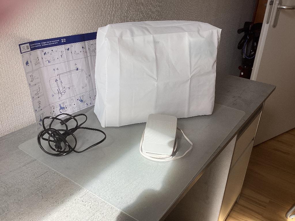 Brother  naaimachine, Hobby en Vrije tijd, Naaimachines en Toebehoren, Ophalen of Verzenden, Zo goed als nieuw, Naaimachine, Brother