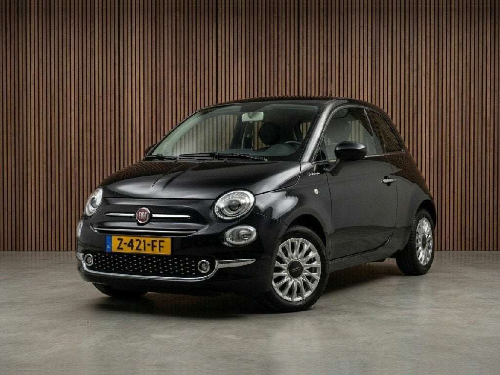 Fiat 500 1.0 Hybrid Dolcevita panoramadak / beats, Voorwielaandrijving, 4 stoelen, Leder en Stof, Zwart