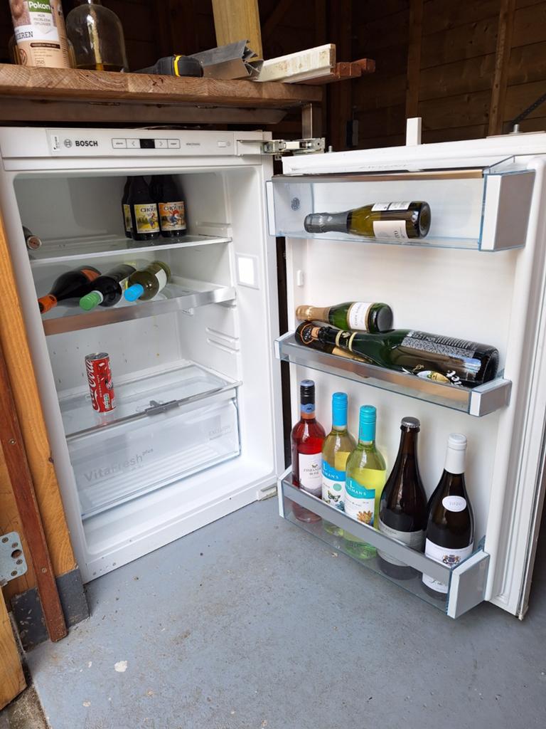 Koelkast Bosch KIR21ED30, Ophalen, Zonder vriesvak, 200 liter of meer, 160 cm of meer
