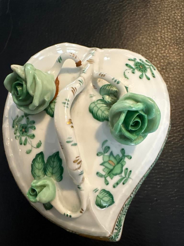 Herend porseleinen melkkannetje met rozen en gouden rand, Ophalen
