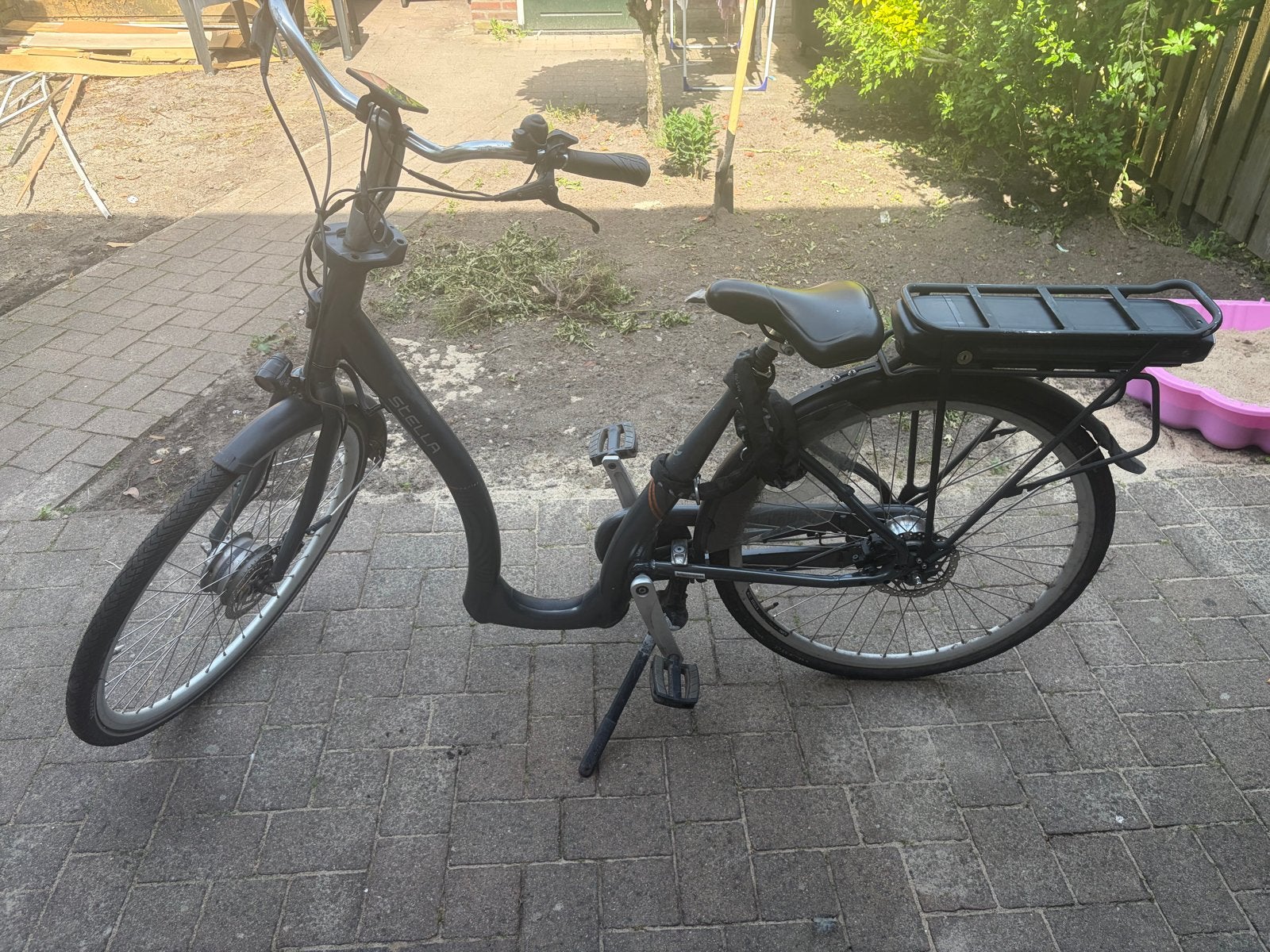 Stella elektrische fiets met lage instap, Fietsen en Brommers, Fietsen | Dames | Damesfietsen, Ophalen of Verzenden, Gebruikt