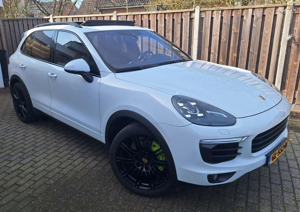 Porsche Cayenne 3.0 V6 416pk E-hybrid S Tiptronic S 2015 Wit, Auto's, Automaat, Cayenne, Zwart, 2995 cc