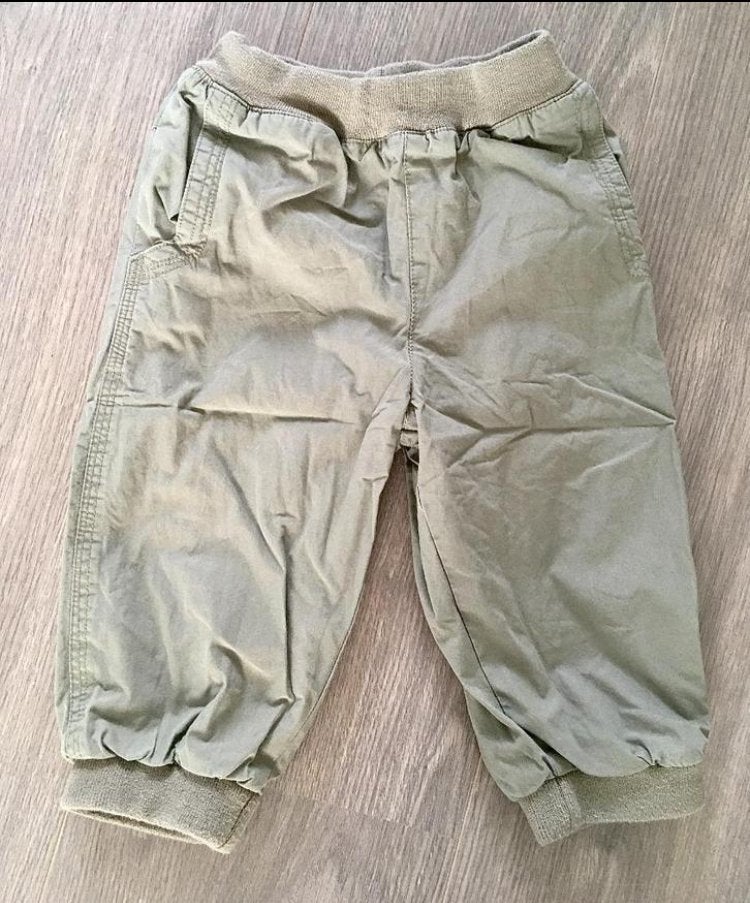 lief groen zachtgevoerd broekje , maatje 74, Kinderen en Baby's, Babykleding | Maat 74, Ophalen of Verzenden, Gebruikt, Jongetje
