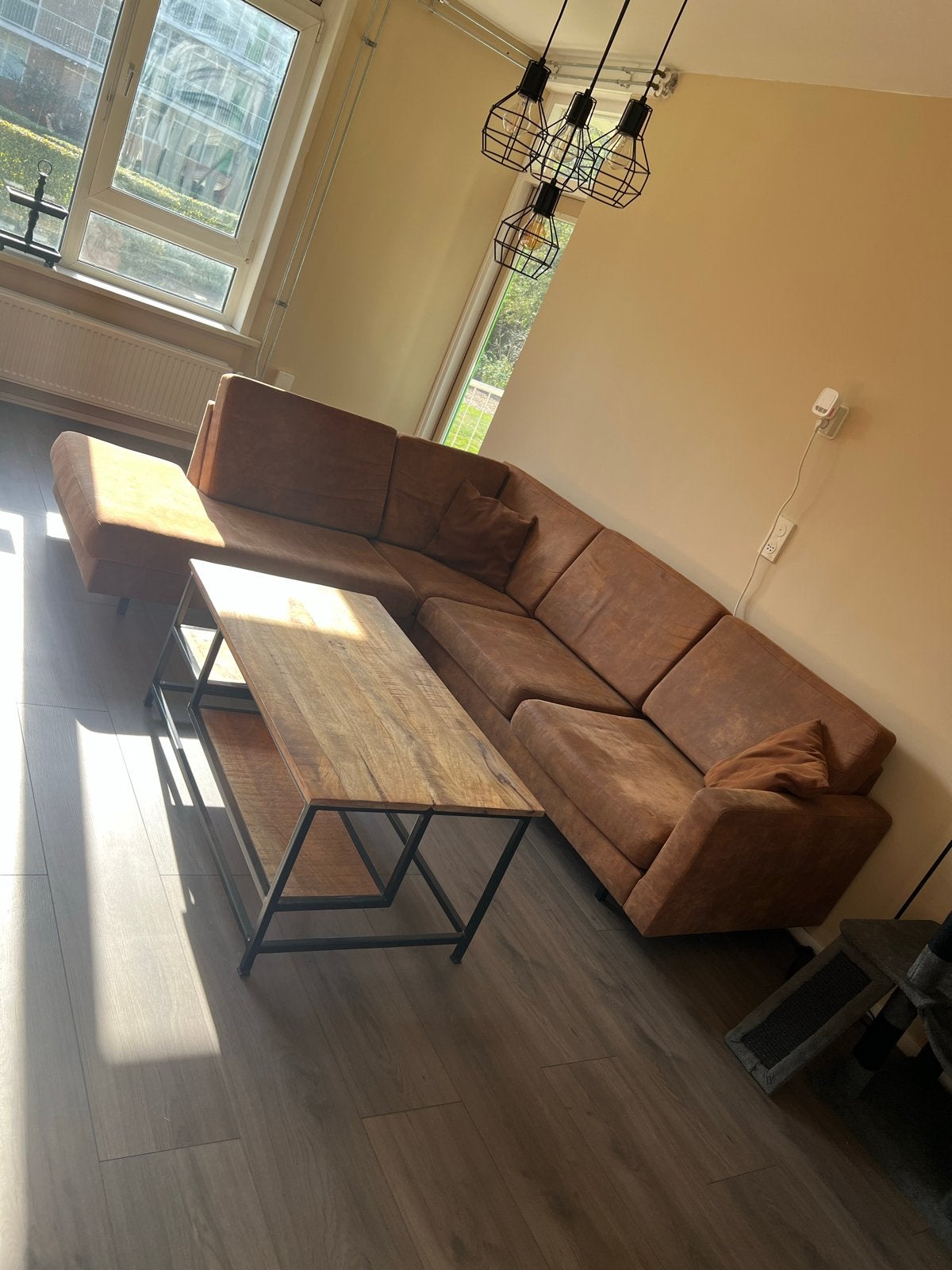 Hoekbank, Stoel, Salontafel, Tv meubel industrieel set.