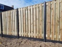 Nieuwe houten schutting met betonpalen en onderplaten, Ophalen, 1 tot 2 meter, 6 meter of meer, Nieuw