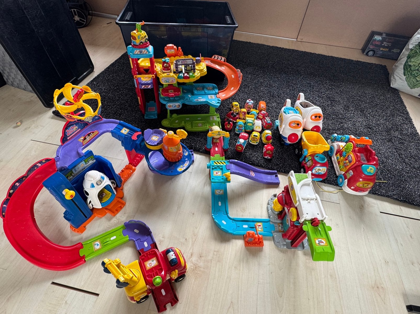 Vtech Toet Toet Auto's garage Brandweerkazerne, Kinderen en Baby's, Ophalen, Zo goed als nieuw, 2 tot 4 jaar