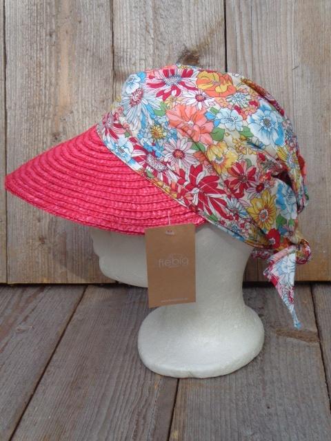 Rode zonneklep met gebloemde stoffen bovenkant van Fiebig, Kleding | Dames, Hoeden en Petten, Haven 49, Geasluis@planet.nl, Nieuw