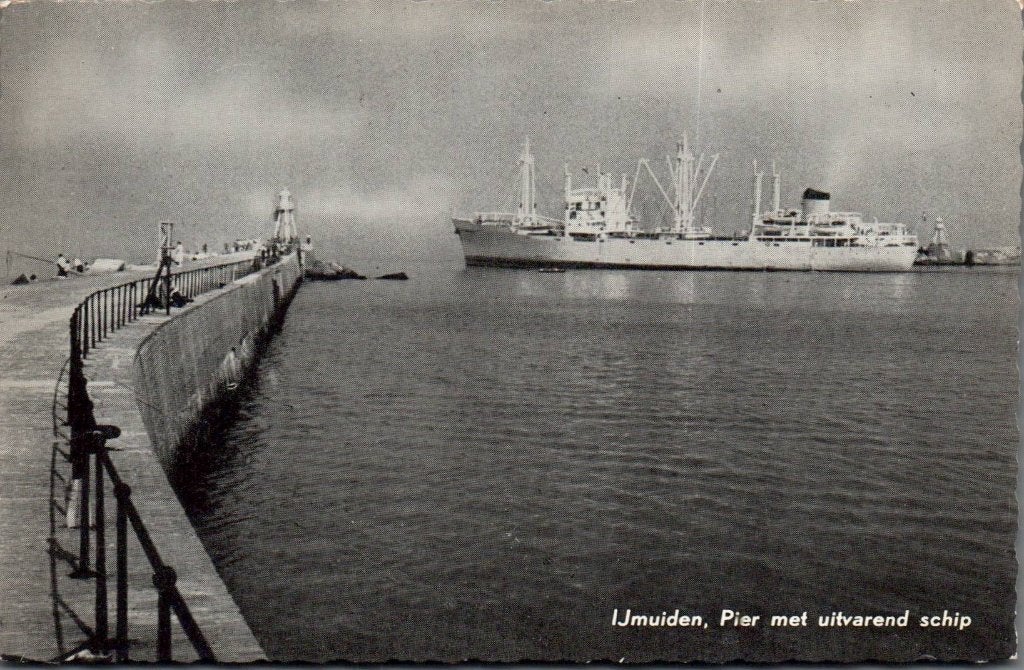 4/  IJmuiden, pier met uitvarend schip, Ophalen of Verzenden, Voor 1920, Noord-Holland