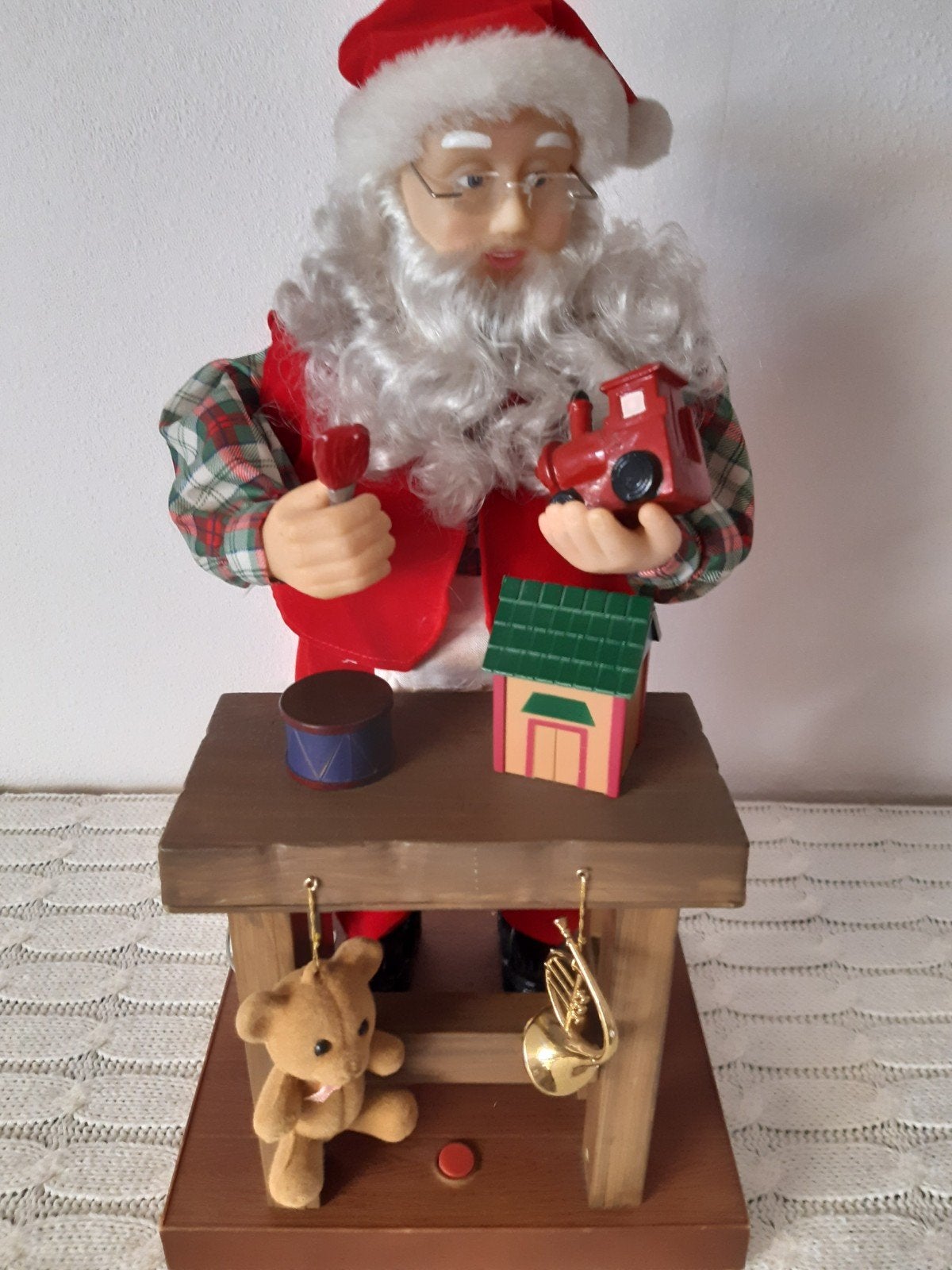 KERSTMAN MET WERKBANK, Ophalen