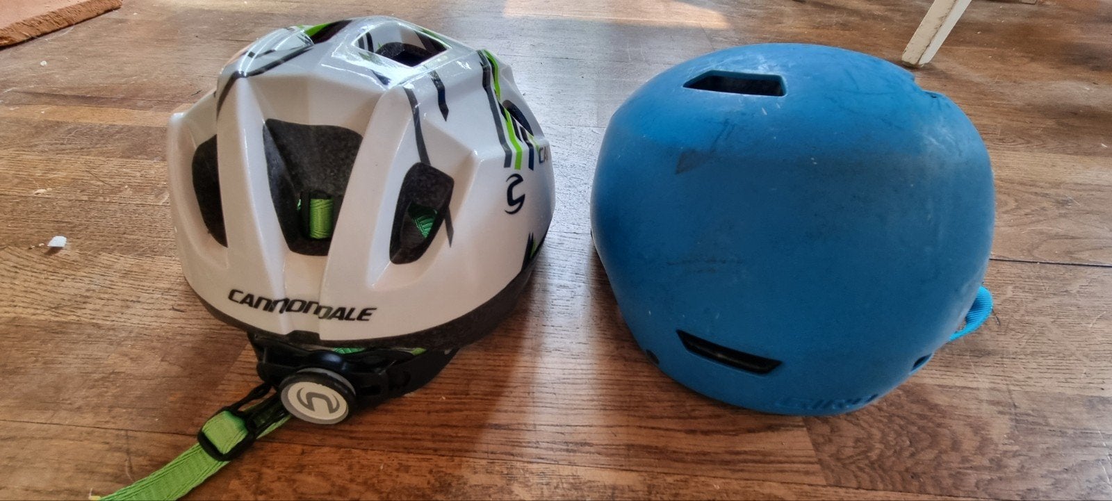 Cannondale en Giro kinderfietshelmen (2 stuks), Ophalen, Gebruikt, Jongen of Meisje, Overige maten