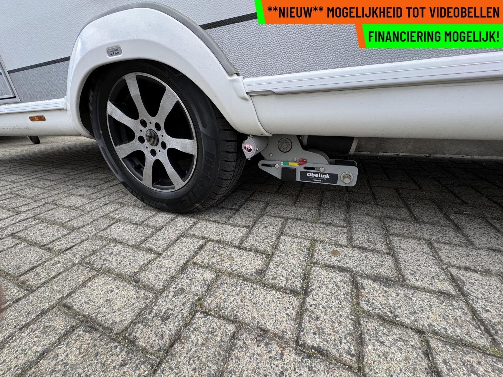 Hobby PREMIUM 495 UL ENKELE BEDDEN, RONDZIT, MOVER VOORTENT, Rondzit, Hobby, 7 tot 8 meter, Bedrijf