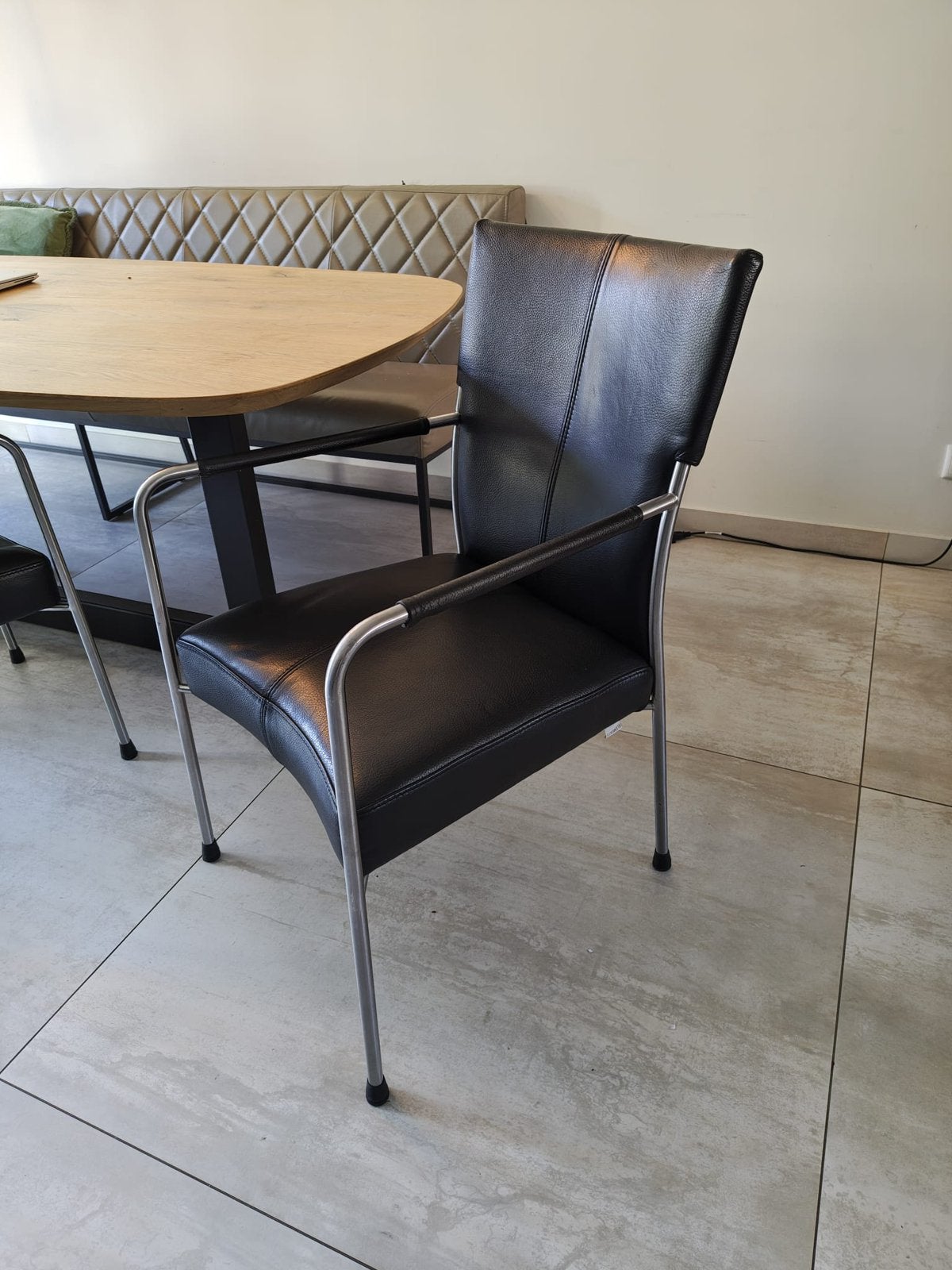 Foto 3 van 6 ELEMENTS leren eetkamerstoelen – Zo goed als nieuw