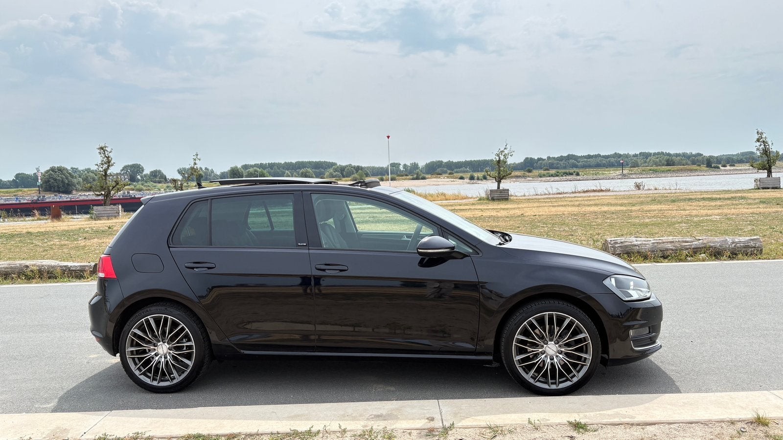 Moet snel weg.. mooie Mooie Volkswagen Golf 1.4 2016, Euro 6, 4 cilinders, Zwart, 1395 cc