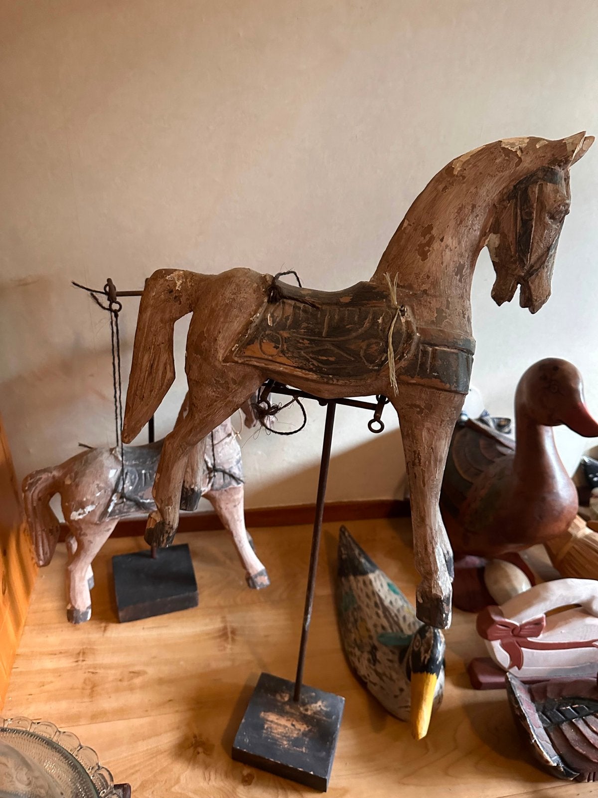 Set van 2 Antieke Houten Paarden Decoratie, Ophalen
