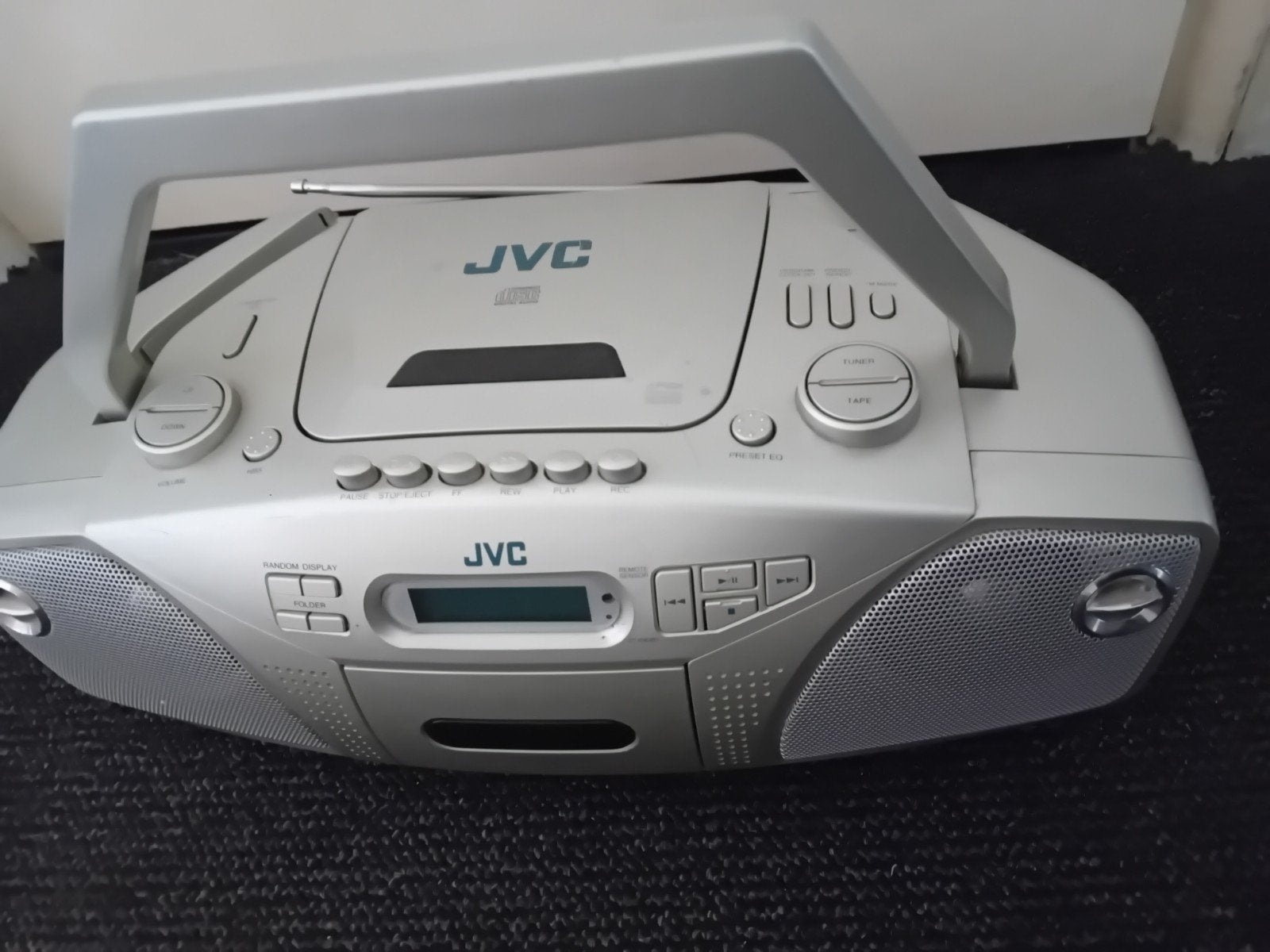 jvc radio          cd speler werkt aleen  niet, Ophalen of Verzenden, Gebruikt